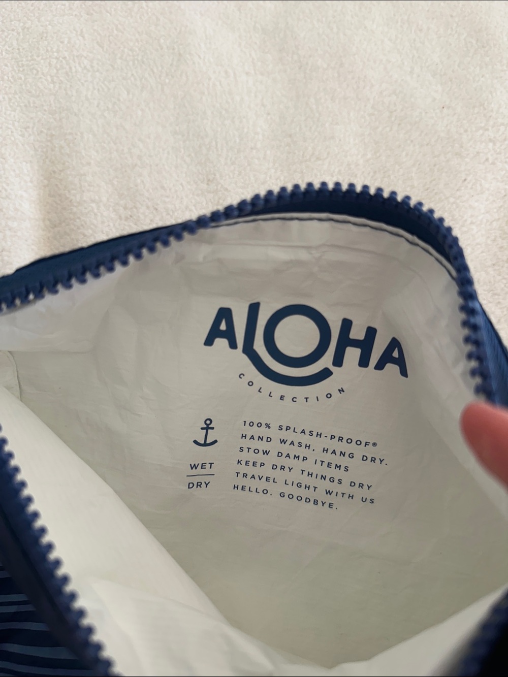 Aloha Navy wet/ dry Pouch - Versatile Travel Organizer - Picture 2 of 3